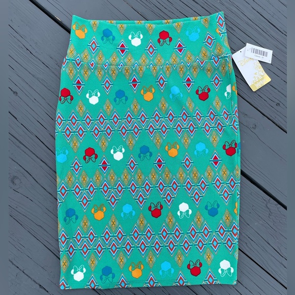 NWT! LuLaRoe Women’s Disney Cassie Skirt Multi Color Pattern Minnie Mous… - Picture 1 of 10